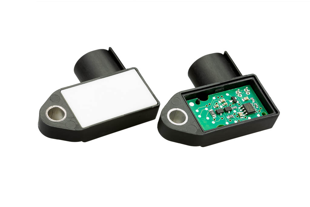 Bremslichtsensor am Bremslichtverstärker Produkt der helag-electronic Nagold Automobilzulieferer